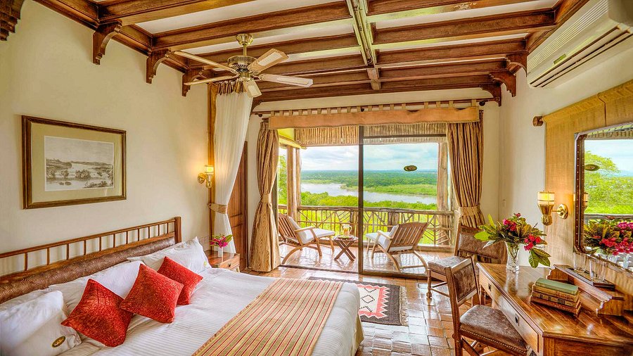 Paraa Safari Lodge
